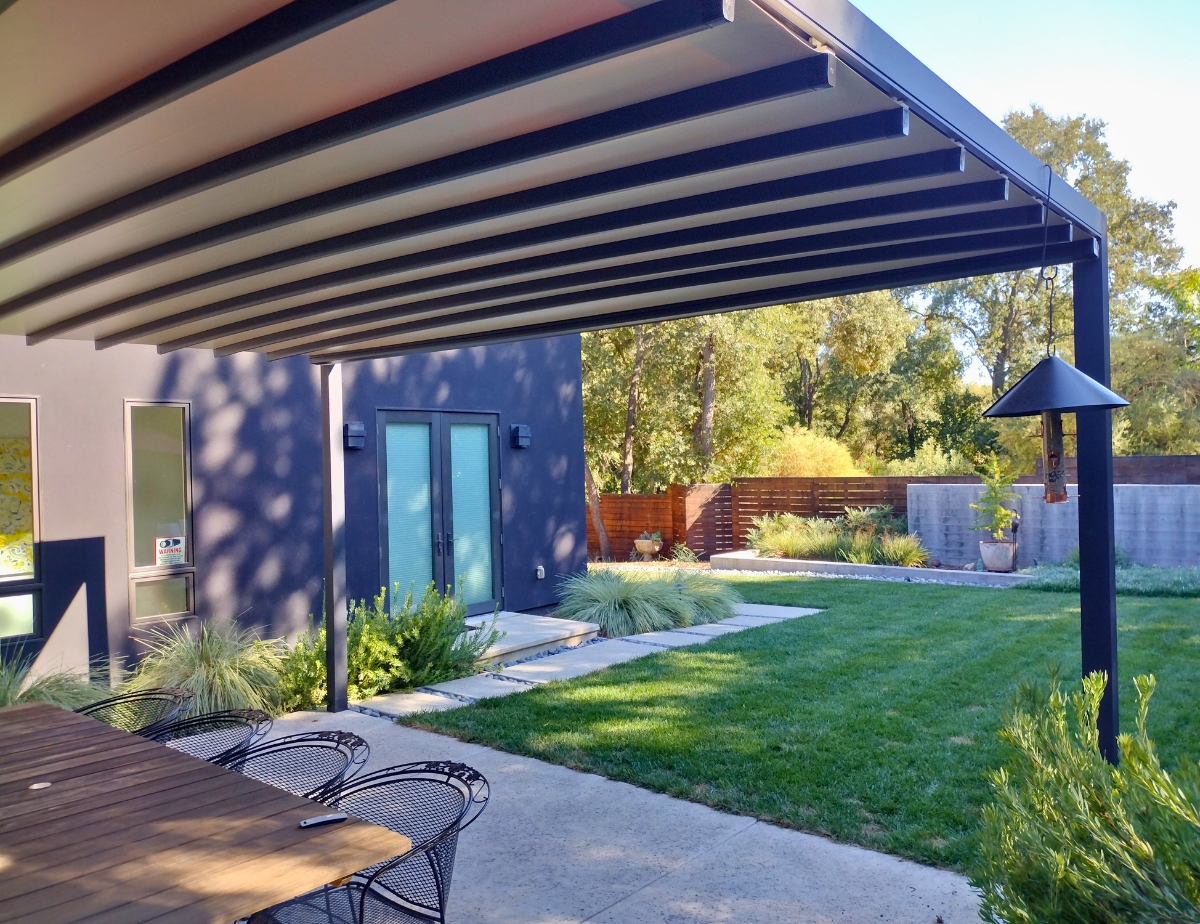 KE Retractable Roof Pergola